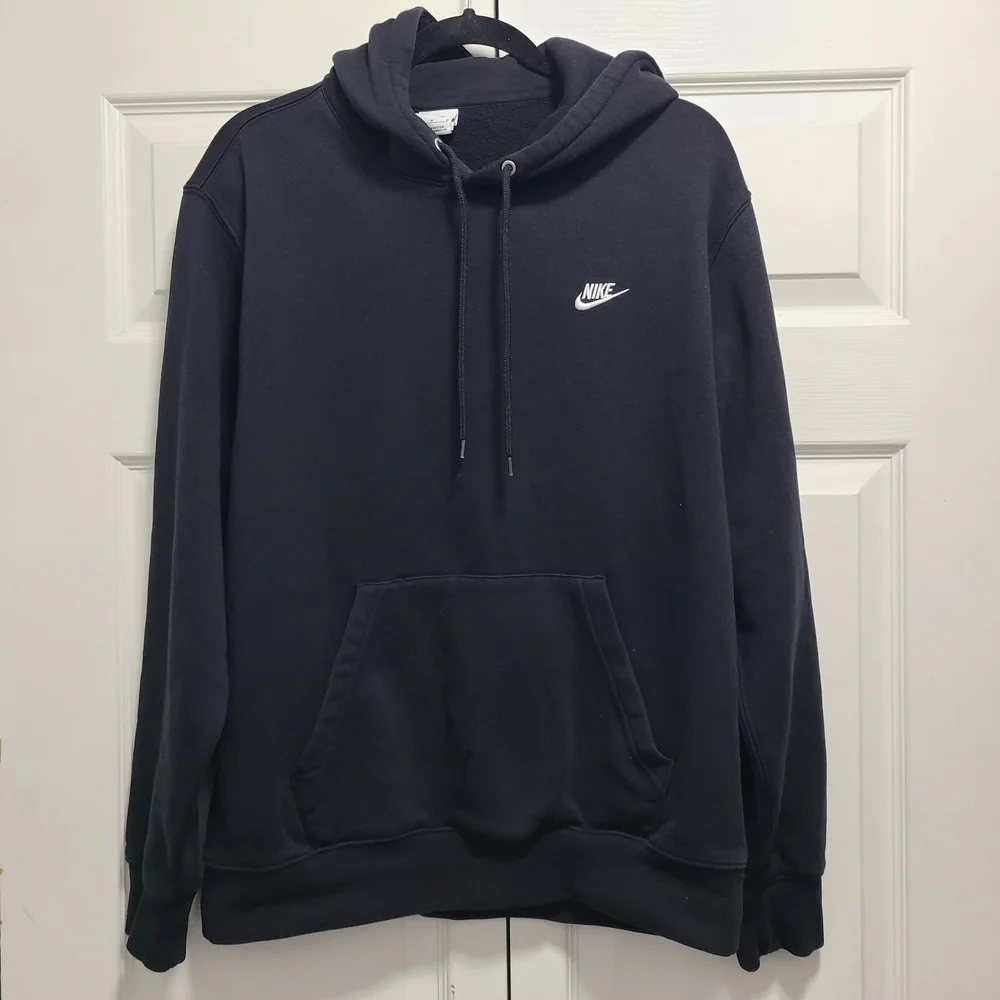 Nike Men's Hoodie in Black FLAW HOLE IN FRONT SZ‎ M